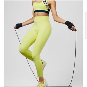 NWT Nike One Luxe Mid-Rise 7/8 Tights legging